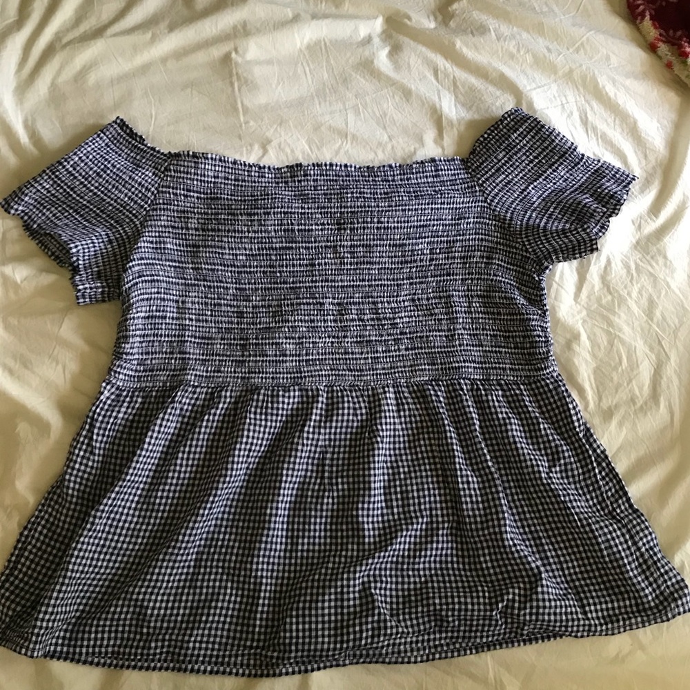 Relaxed off-the-shoulder Smocked Top (NWT)